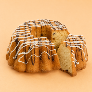 CAKE DE VAINILLA Y UVAS PASAS GRANDE X 800 GR